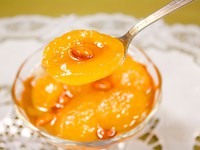 Абрикосовое варенье с косточками