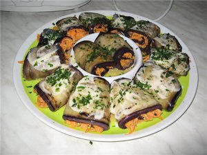Баклажаны жаренные и вкрученные в рулетики
