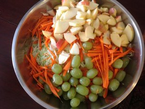 «Провансаль» с яблоками и виноградом Капуста провансаль с яблоками и виноградом