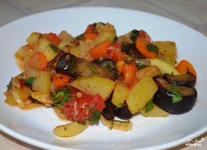 Соте из баклажанов с кабачками - рецепт