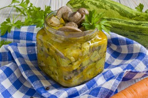 Очень вкусные кабачки с грибами - зимние заготовки