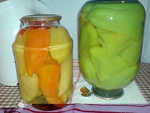 Перец фаршированный в банках