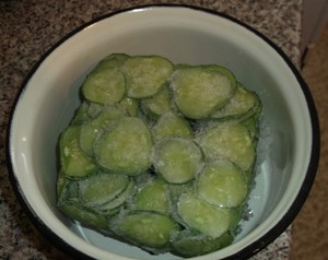 Способ заморозки огурцов