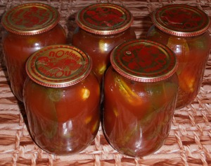 Маринованные огурцы в томате - зимние заготовки