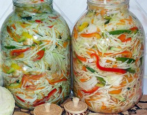 Маринованный салат из капусты