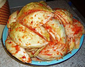Капуста с приправами - пряный салат по-корейски