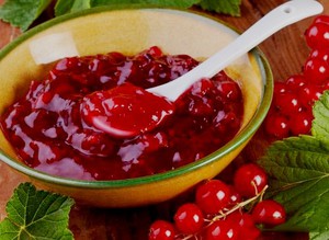 Джем из красной смородины - это кладезь витаминов зимой