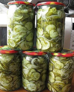 Продукты для приготволения салата из огурцов