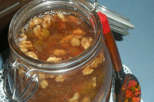 Варенье с орехами из крыжовника
