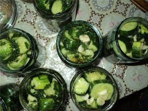 Огурцы  маринованные - домашние заготовки