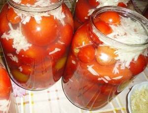 Консервированные помидоры