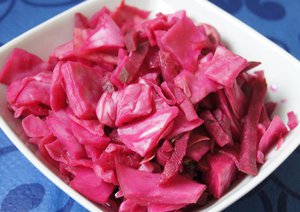 Яркая капуста по-корейски Яркая капуста по-корейски