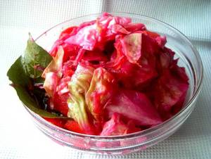 Салат с капустой и буряком