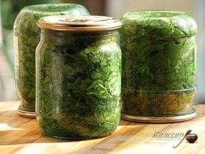 Щавель в банках