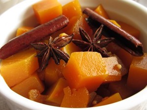 Пряная маринованная тыква
