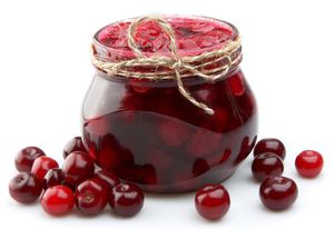 Вишневое варенье с косточкой