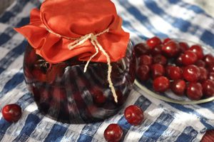 Как готовить варенье из вишни