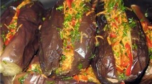 Фаршированные баклажаны с морковью