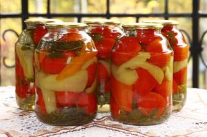 Маринованные помидоры с перцем