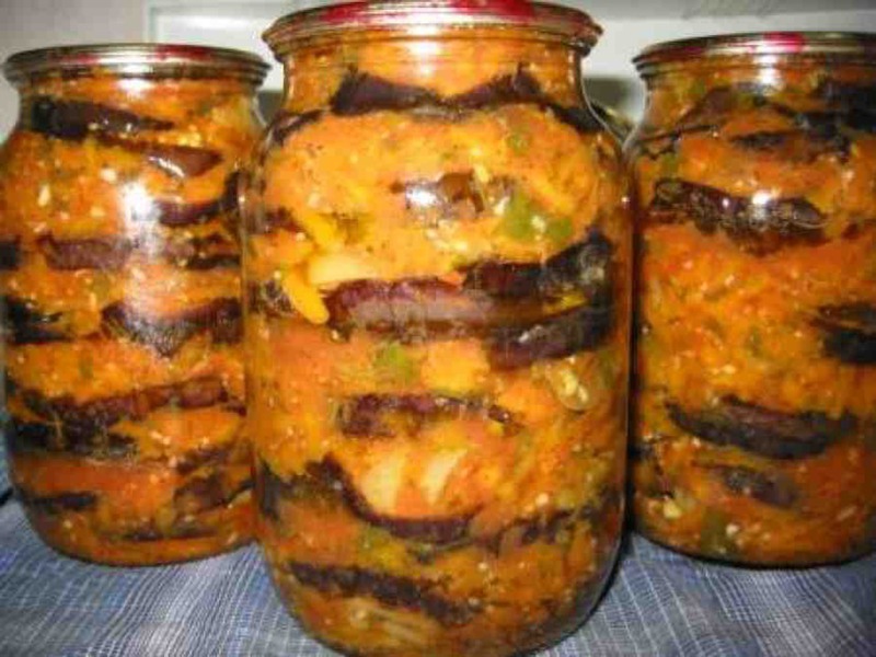 Салат из кабачков и баклажанов Салат из кабачков и баклажанов