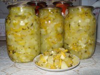 Аппетитный салат из кабачков на зиму