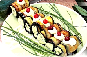 Рулетики с сыром и чесноком