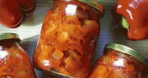 Салат кабачковый с чесноком