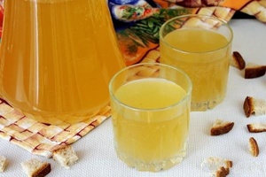 Березовый квас  с хлебом