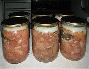 Тушенка из свинины в духовке