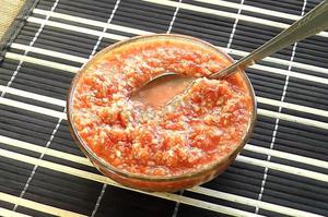 Закуска с хреном и чесноком