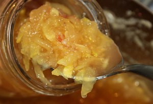 С кислыми яблоками