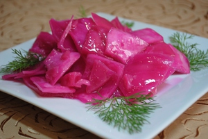 Капуста со свеклой по-корейски