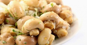 Маринованные шампиньоны 