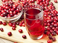 Приготовление компота из клюквы