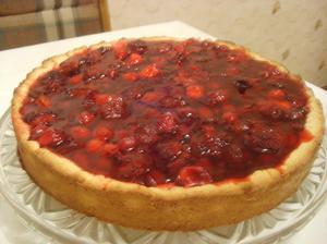 Как печь пирог с клубникой